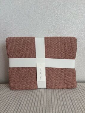 NWT Full/Queen Textured Waffle Coverlet Brown - Casaluna